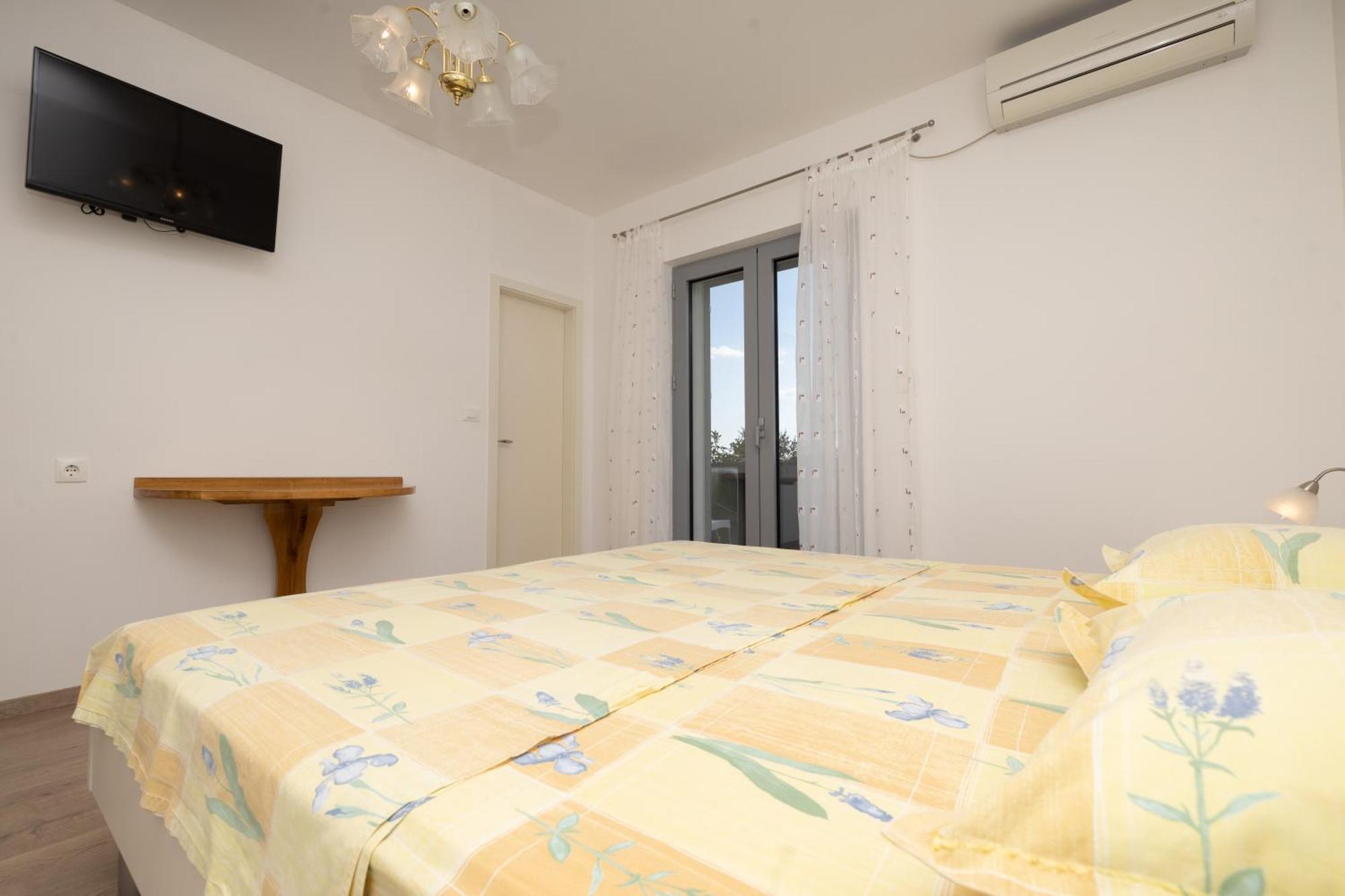 Guest house Family - Vranjes