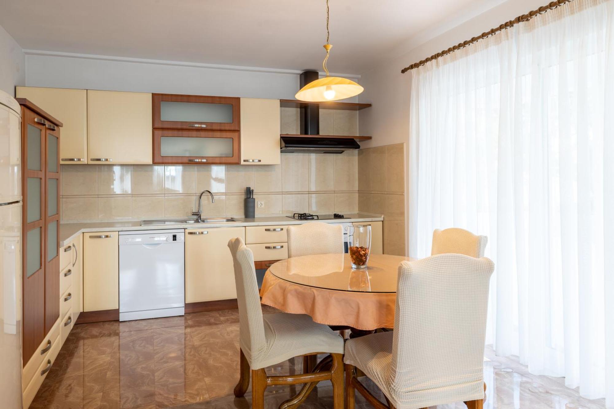 Family - Vranjes Guest house 3*